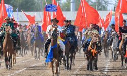 Çin'in Dorbod bölgesinde Naadam Festivali düzenlendi