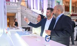 Çinli teknoloji devi Huawei, ilk yarıda 69 milyar dolar gelir elde etti