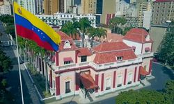 Paraguay Devlet Başkanı, ikili ilişkileri yeniden tesis etmek için Venezuela'da