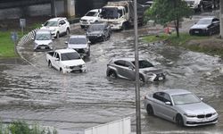 Tayland'ın başkenti Bangkok'ın tamamı sel nedeniyle afet bölgesi ilan edildi