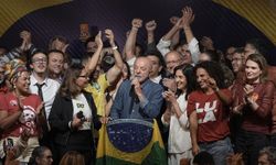 Çin, Brezilya'da yeniden devlet başkanı seçilen Lula'yı kutladı