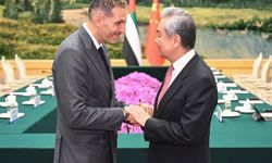 Çin Dışişleri Bakanı Wang, BAE Devlet Başkanı'nın Çin Özel Temsilcisi El Mübarek ile görüştü