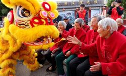 Çin'de Chongyang Festivali çeşitli etkinliklerle kutlandı