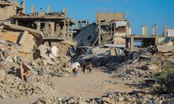 İsrail'in Gazze'deki saldırılarında biri çocuk 4 Filistinli hayatını kaybetti