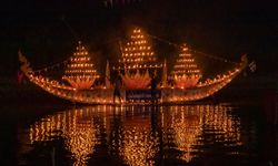 Laos'ta tekne yarışları festivali renkli görüntülere sahne oldu