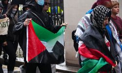 Londra'da Filistin'e destek gösterisine polis müdahalesi: 11 kişi gözaltına alındı