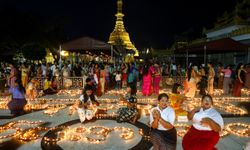 Myanmar'da Thadingyut Işık Festivali başladı