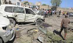 Somali'nin başkenti Mogadişu'da bombalı araçla intihar saldırısında en az 10 kişi öldü