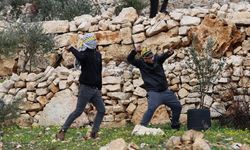 Nablus'ta Yahudi yerleşimlerinin genişletilmesini protesto eden Filistinliler