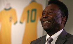 Pele, kanser tedavisi için yeniden hastaneye yattı