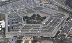 Pentagon, kapalı ortamlarda maske zorunluluğunu kaldırdı