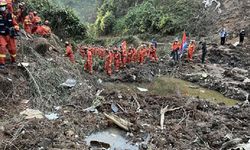 Çin'deki uçak kazasında henüz sağ kalan kimseye ulaşılamadı, kurtarma çalışmaları sürüyor