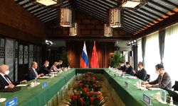 Çin Dışişleri Bakanı, Rus mevkidaşı ile görüştü