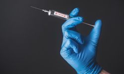 Omicron varyantı BA.2: Yeni aşı gerekli mi?
