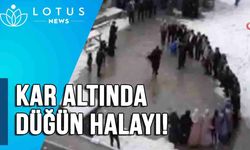 Sultangazi'de kar yağışı altında halay çektiler