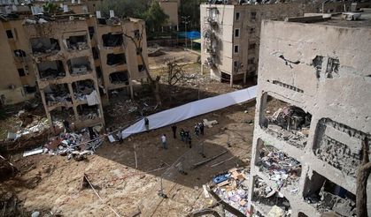 İran, İsrail'in Arad ve Dimona kentlerini vurdu: 175 yaralı