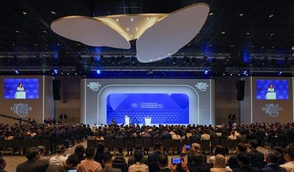 Çin'de düzenlenen 2026 Yaz Davos Forumu, yoğun katılımla devam ediyor