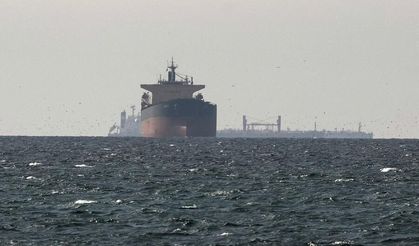Hürmüz Boğazı'ndaki trafik çatışmaların başlamasından bu yana en yüksek seviyeye çıktı