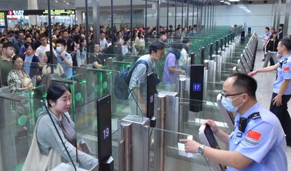 Çin'in başkenti Beijing'in giriş-çıkış noktalarından bu yıl yapılan seyahat sayısı 15 milyonu aştı