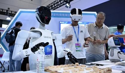 2026 Çin Uluslararası Tüketici Elektroniği Fuarı'nda yapay zeka teknolojileri büyük ilgi gördü