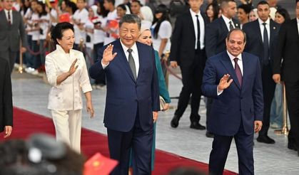 Çin Cumhurbaşkanı Xi, devlet ziyareti için Mısır'da