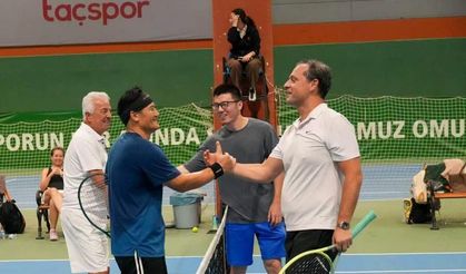 Çin-Türkiye ilişkilerinin 55. yılına özel 'İpek Yolu Kupası' tenis turnuvası İstanbul'da düzenlendi