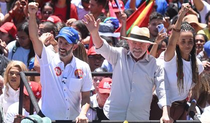 Brezilya Devlet Başkanı Lula, ilk turda çekimser kalan seçmenleri ikinci turda oy kullanmaya çağırdı