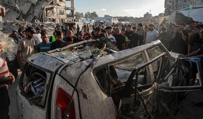 İsrail, Gazze'de sivil aracı hedef aldı: 2 ölü