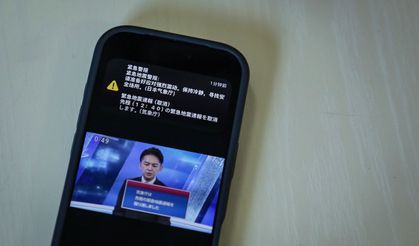 Japonya'da yanlış deprem uyarısı paniğe neden oldu