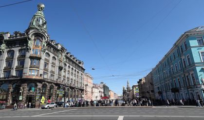 Ukrayna'nın St. Petersburg'a düzenlediği İHA saldırısında 12 apartman hasar gördü
