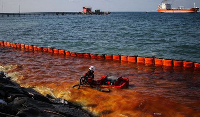 Endonezya'nın Aceh eyaletinde petrol sızıntısı