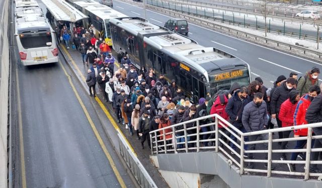 İstanbul'da toplu taşıma zammında flaş karar