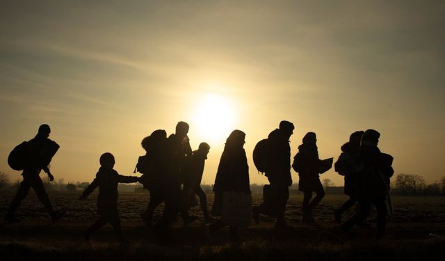 Lübnan'daki yaklaşık 350 Suriyeli mülteci ülkelerine geri döndü