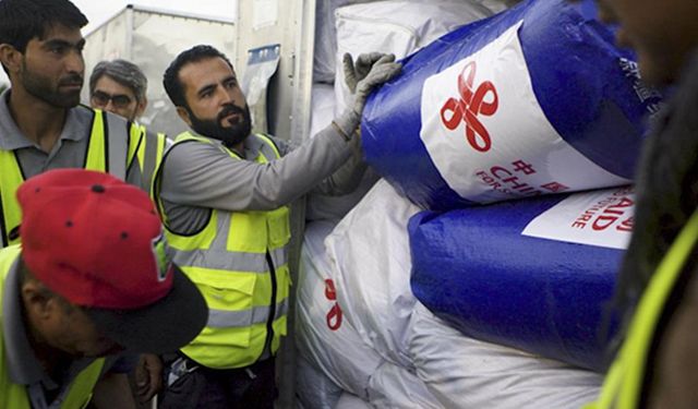 Çin'in bağışladığı deprem yardım malzemeleri Kabil'e ulaştı