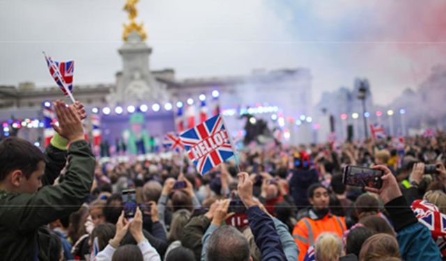 Londra'da Kraliçe Elizabeth'in Platin Jübilesi kutlamaları sona erdi