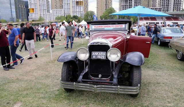 Türkiye Klasik Otomobil Festivali Ankara'da başladı