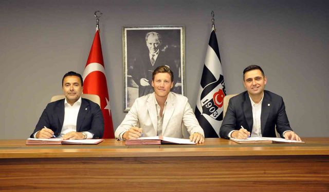 Beşiktaş Wout Weghorst ile sözleşme imzaladı