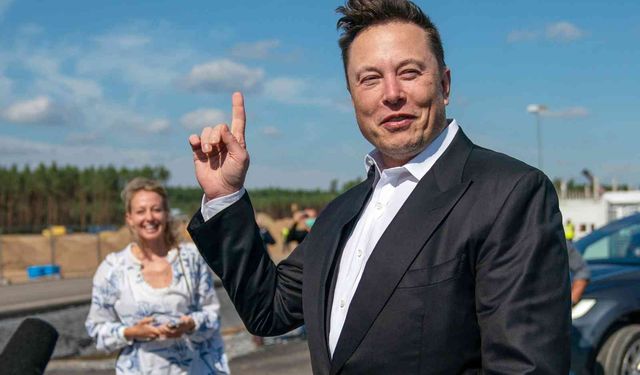 Elon Musk, Twitter’ı satın almaktan vazgeçti