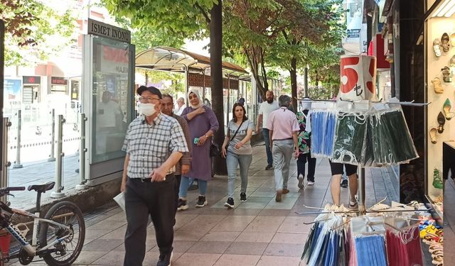 Vakalar tırmandı, maske satışları tekrar arttı