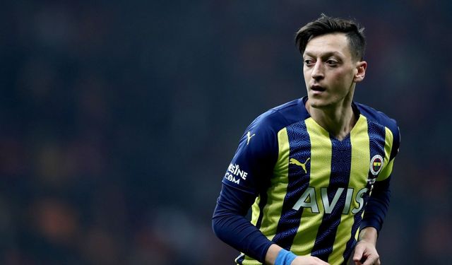 Fenerbahçe Mesut Özil ile yolları ayırdı