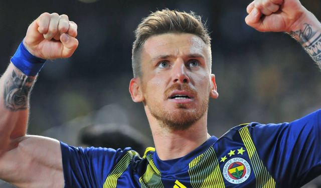 Deneyimli stoperden Fenerbahçe’ye kötü haber!