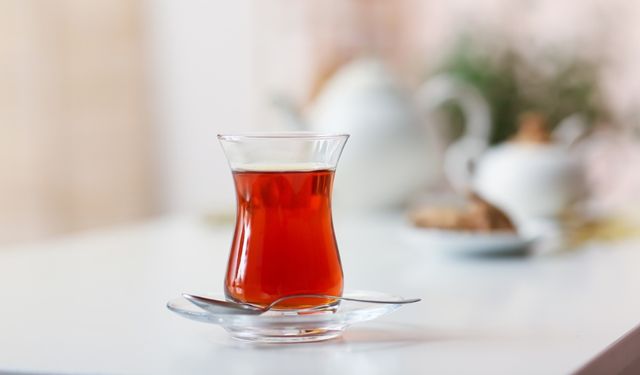 Çay diye meğer zehir içiyormuşuz! Peki, çay nasıl demlenir?