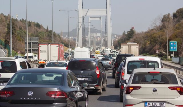 Hindistan'ın kuzeyinde trafik kazası: 10 ölü, 37 yaralı