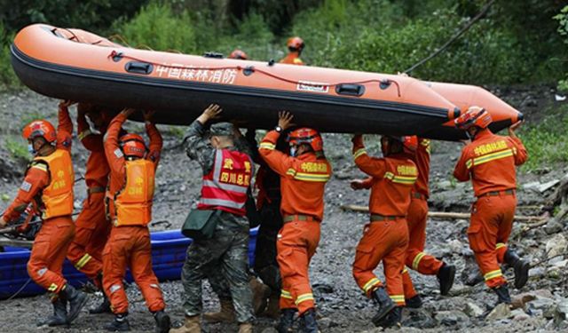 Çin'in Sichuan eyaletindeki deprem sonrasında kurtarma ve yardım çalışmaları sürüyor