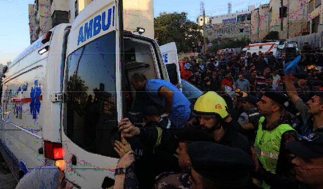 Ürdün'de çöken binada yaşamını yitirenlerin sayısı beşe yükseldi