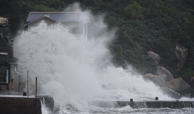 Nalgae Tayfunu Çin'in Guangdong Eyaleti'ni etkisi altına aldı