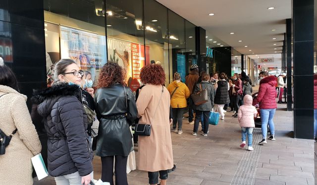 Alman perakendeciler rekor düzeyde Kara Cuma ve Siber Pazartesi satışları öngörüyor