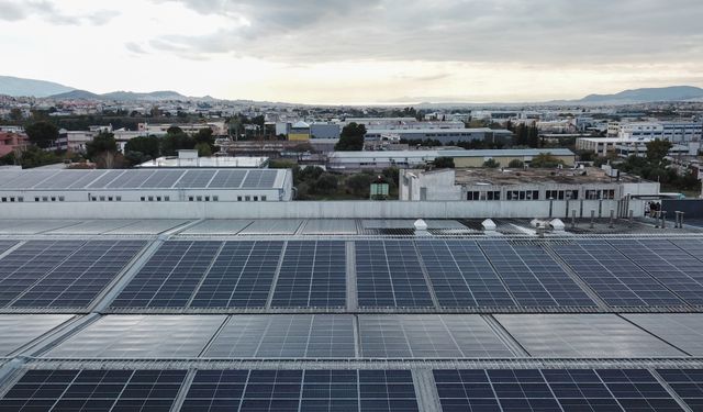 Yunanistan'da şirketler ve konutlar yükselen enerji faturaları karşısında güneş enerjisine yöneldi