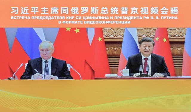 Xi Putin ile görüşmesinde aralarındaki stratejik koordinasyonu güçlendirmeleri gerektiğini söyledi