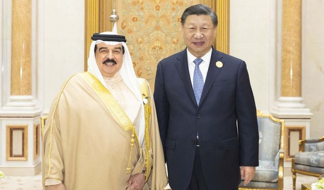 Xi, Bahreyn Kralı Hamad Bin İsa El Halife ile görüştü